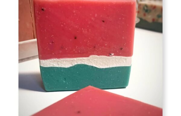 Soaps & Quirks| 🧼 Handcrafted Artisan Soaps & Skincare 🎁 Bespoke hampers Gallery 6